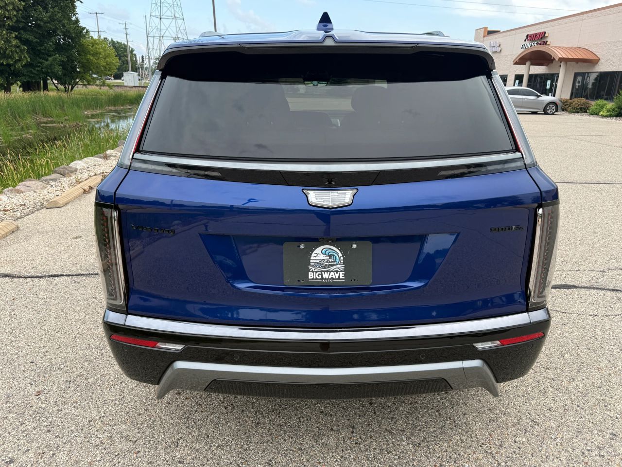 Exterior 3