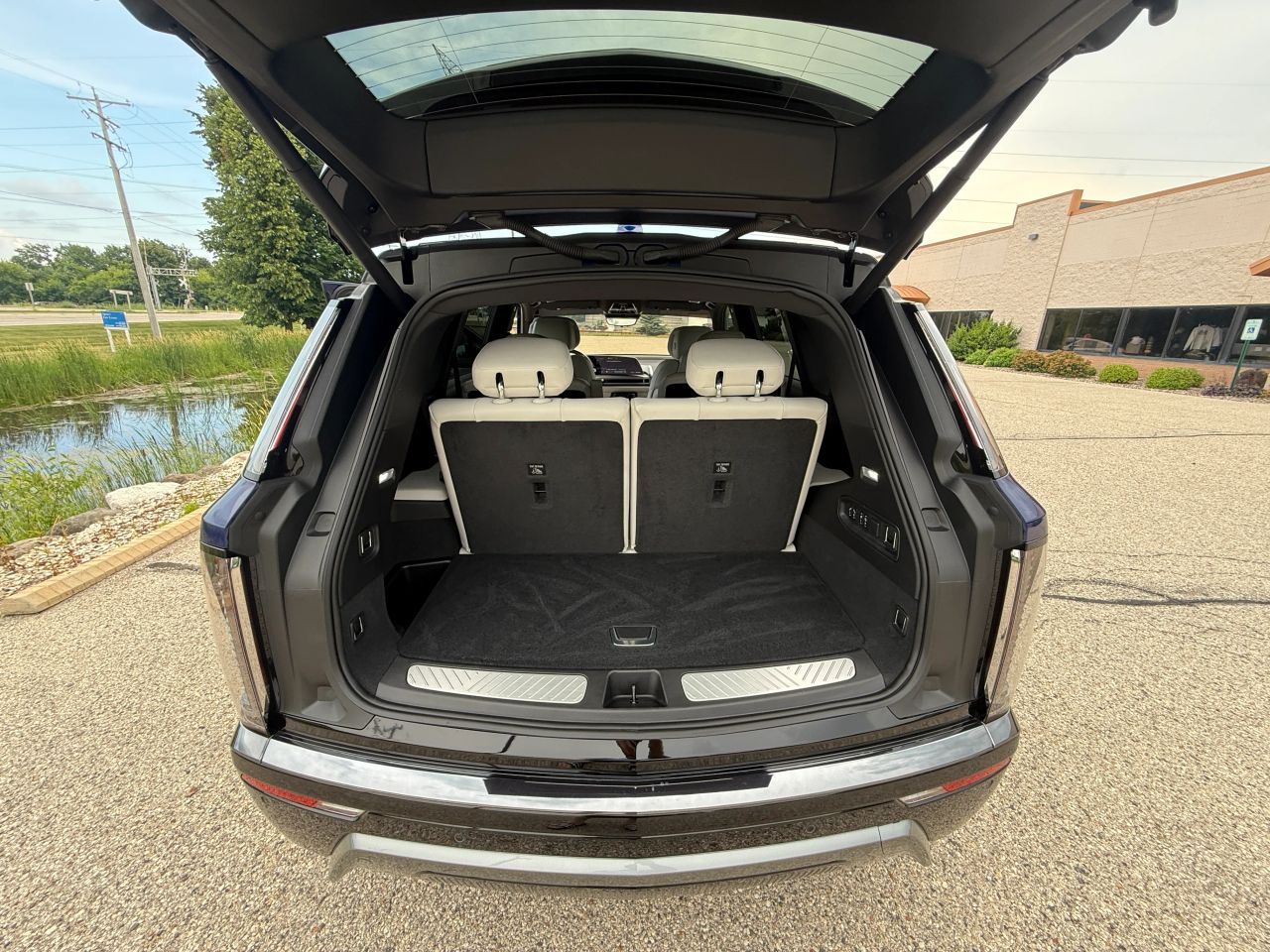 Interior 21
