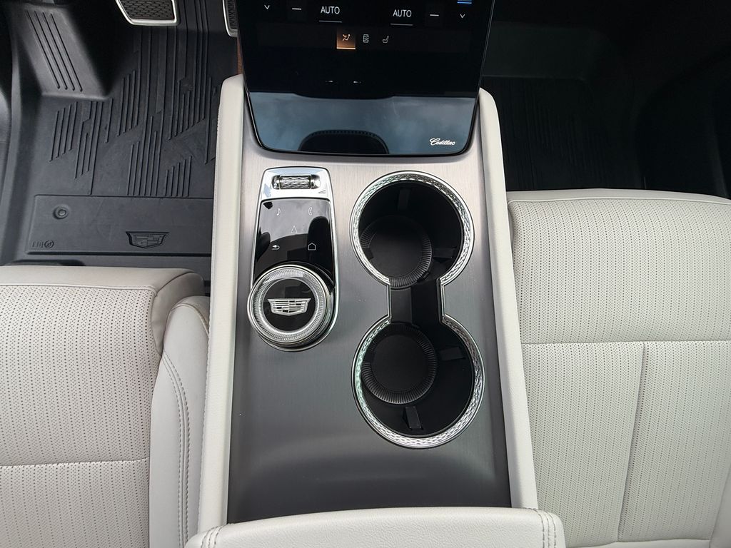 Cadillac VISTIQ