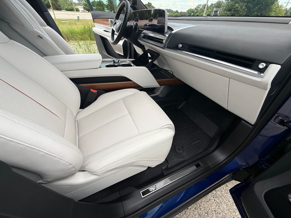 Cadillac VISTIQ