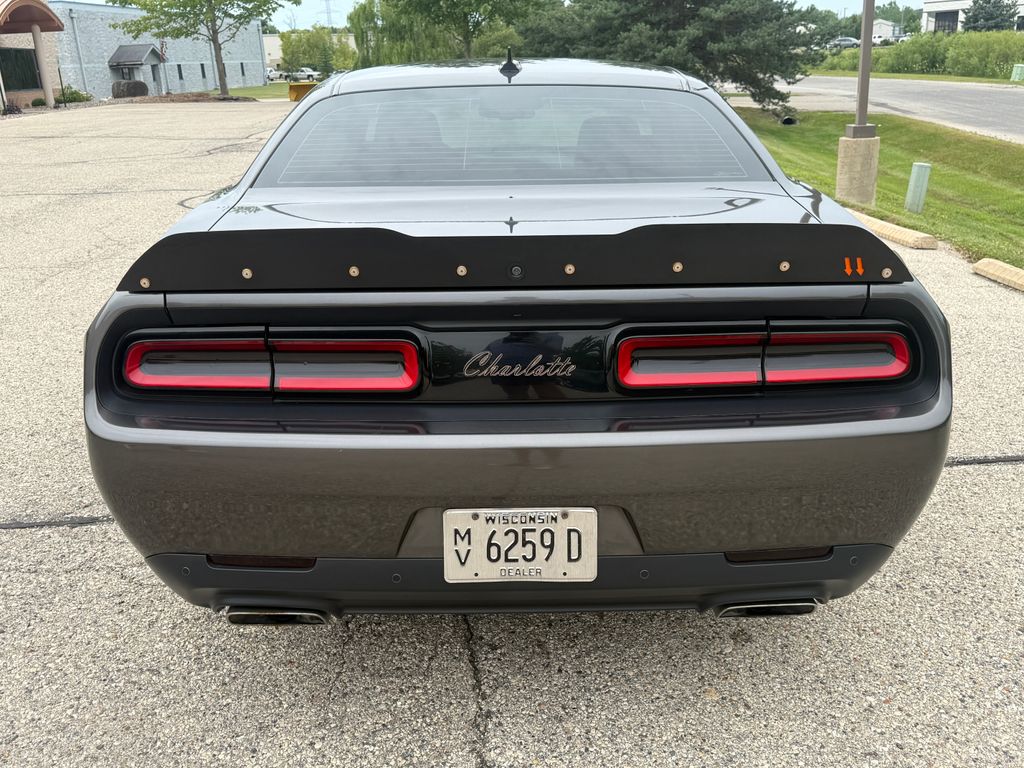 Dodge Challenger