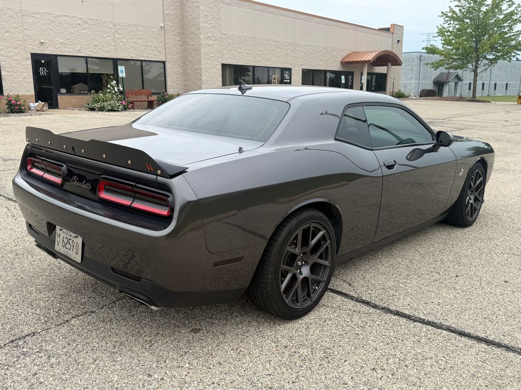 Dodge Challenger