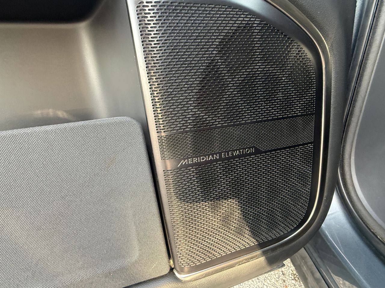 Interior 16