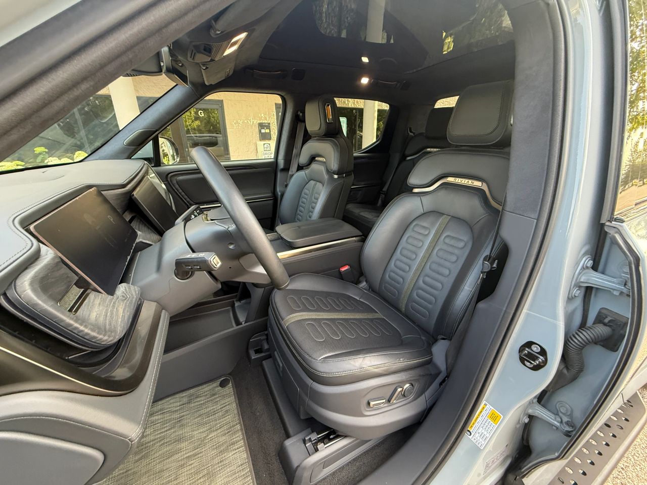 Interior 9