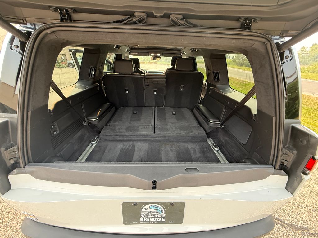 Rivian R1S