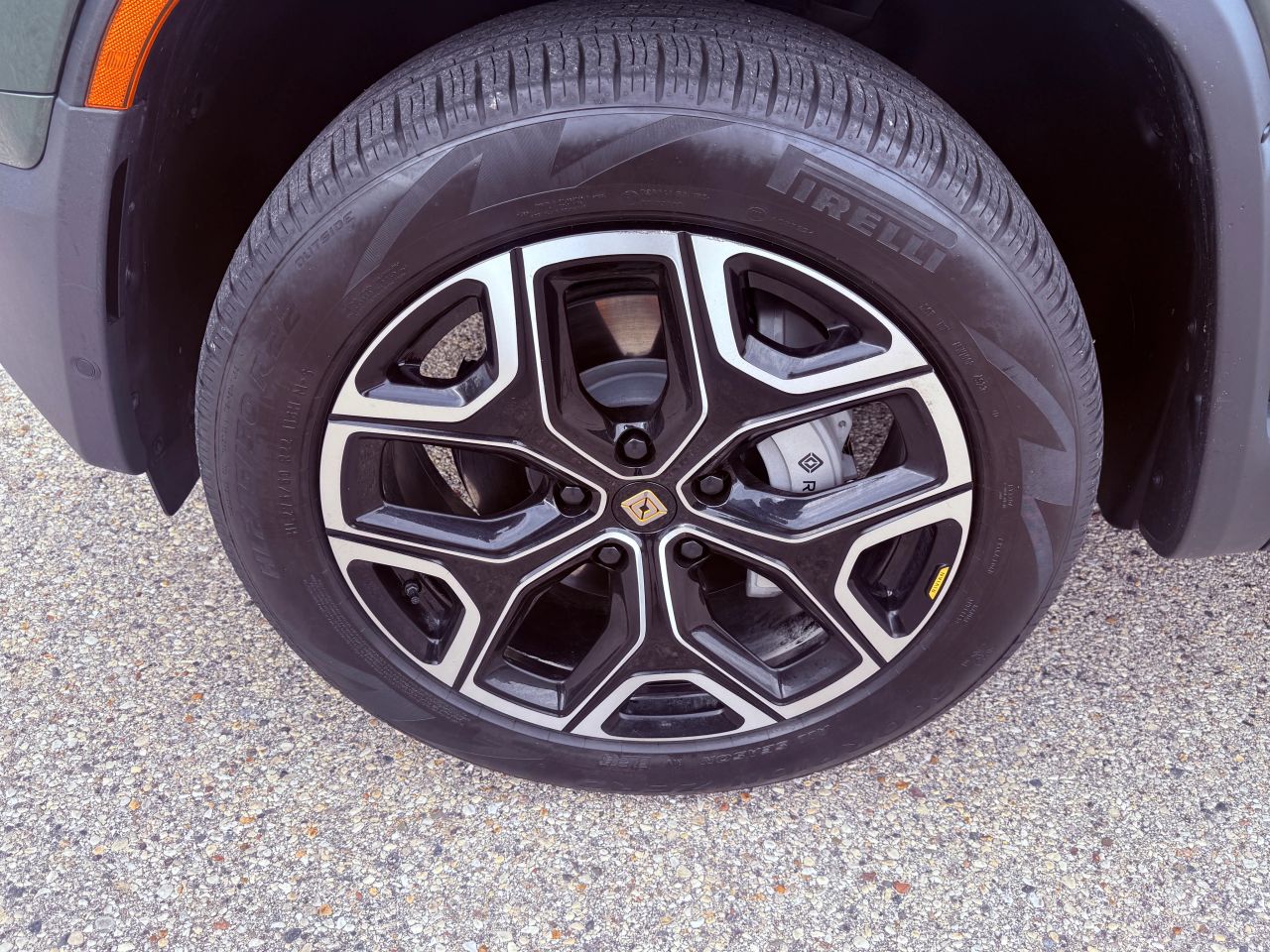 Exterior 8