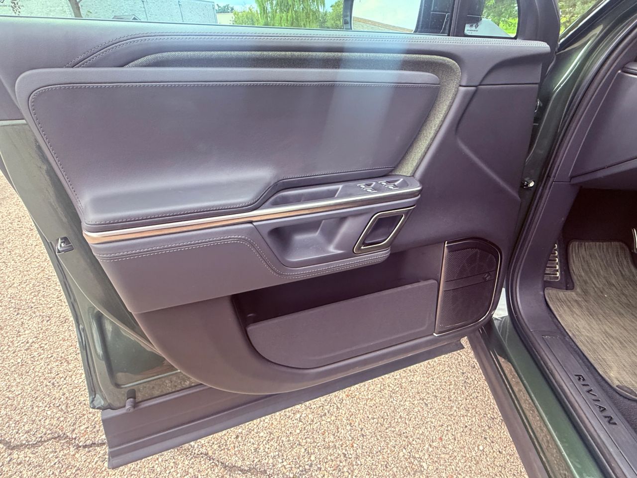 Interior 13
