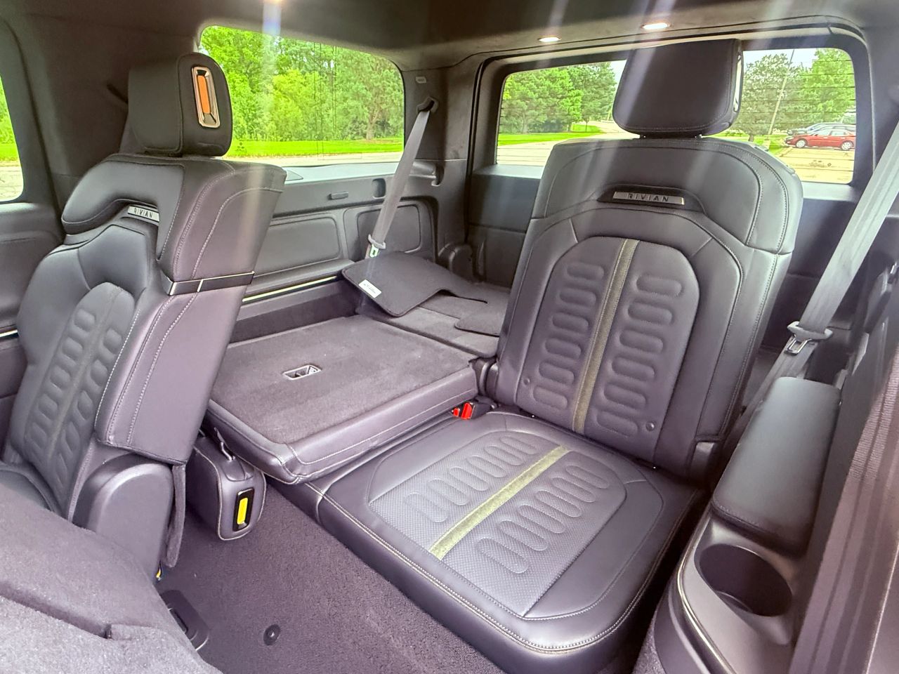 Interior 16
