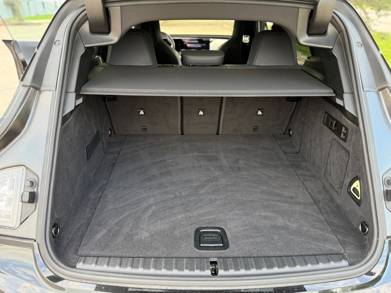 Interior 13