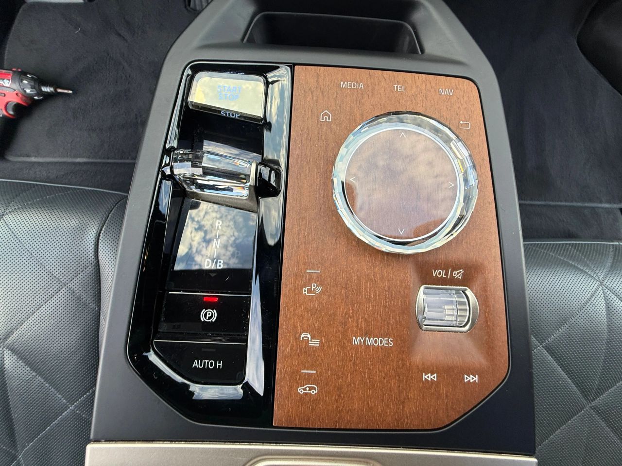 Interior 16