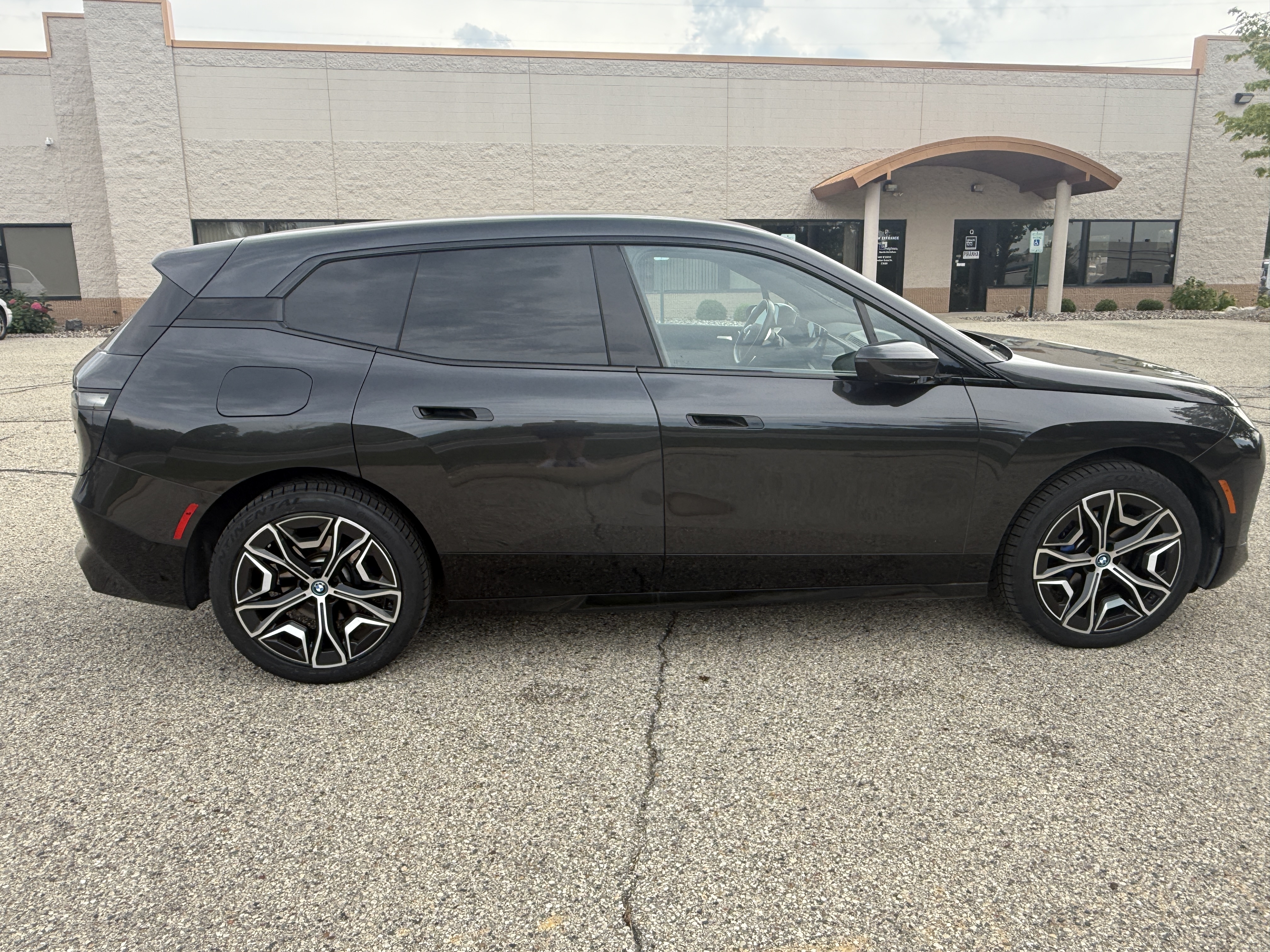 BMW iX