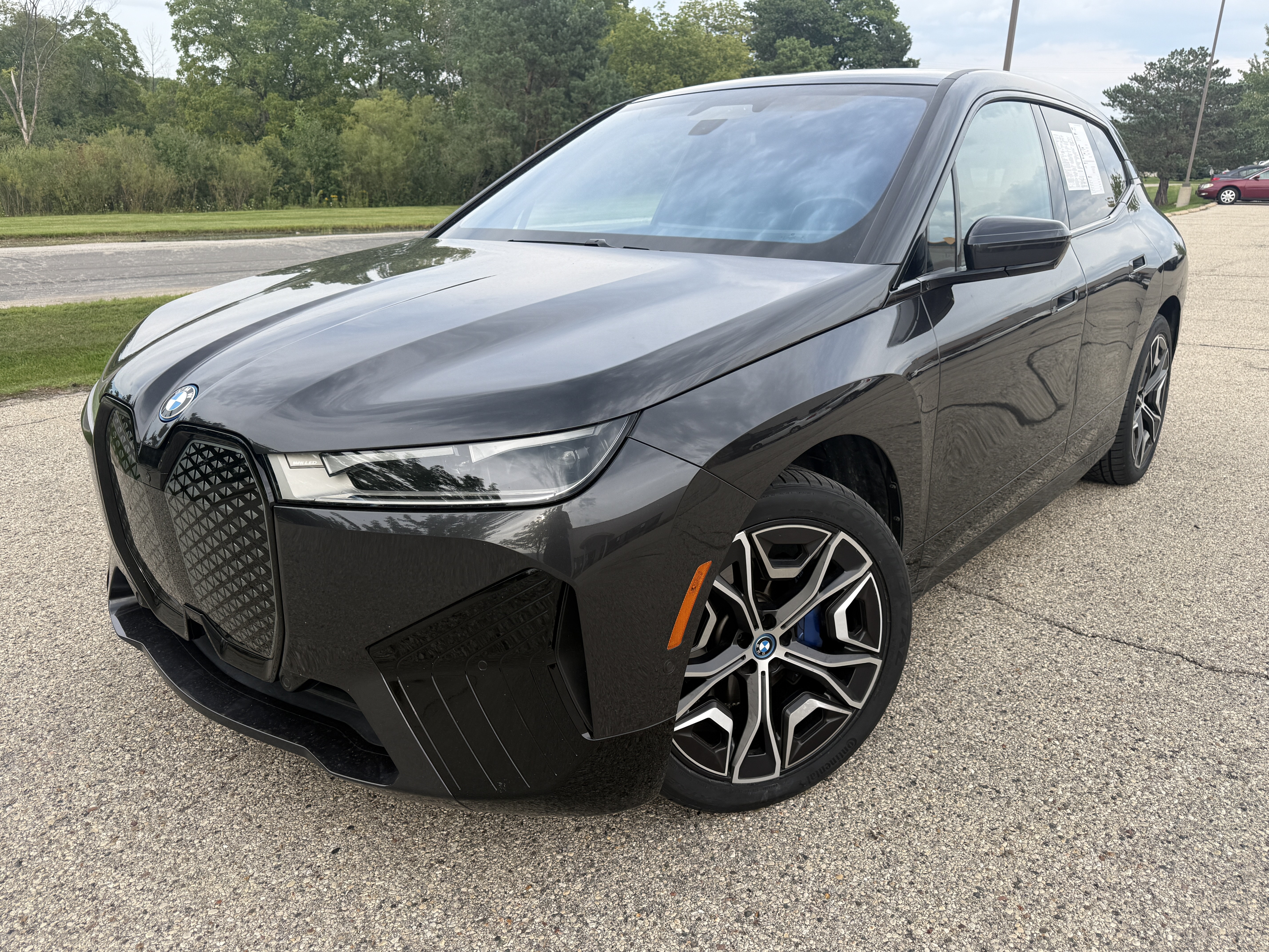 BMW iX