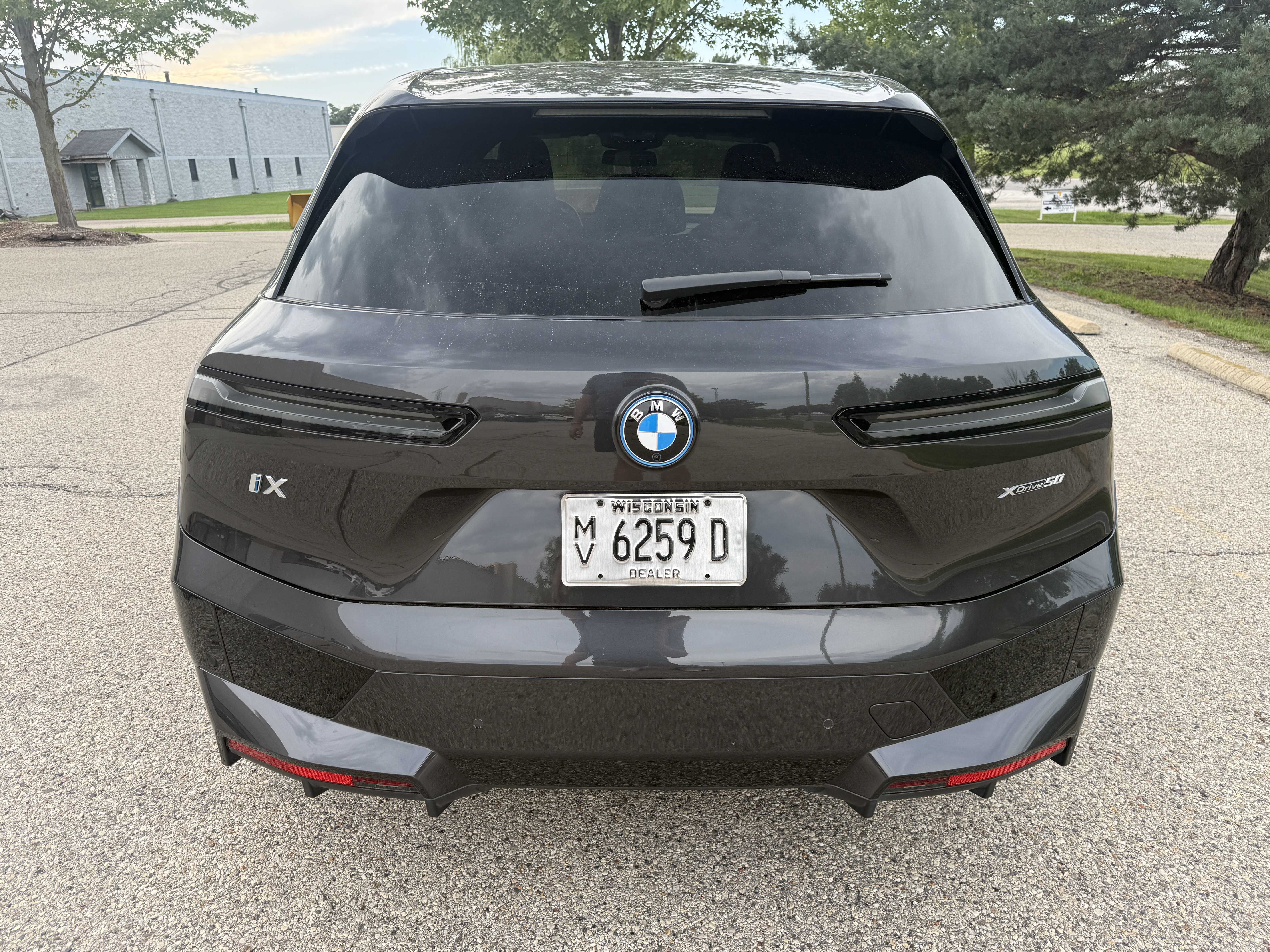 BMW iX